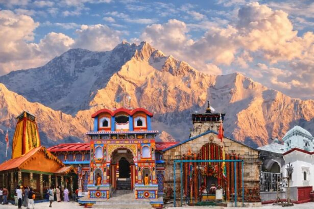 Why Book a Char Dham Yatra Package from Delhi for Your Spiritual Trip